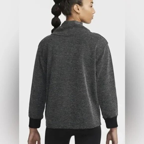 Nike Yoga Luxe Therma-Fit Textured Cover-Up - Picture 2 of 8